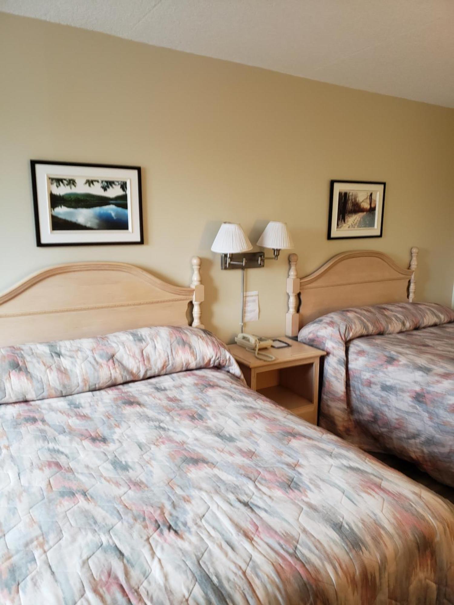 Motel Le Transit Mont-Saint-Hilaire Εξωτερικό φωτογραφία