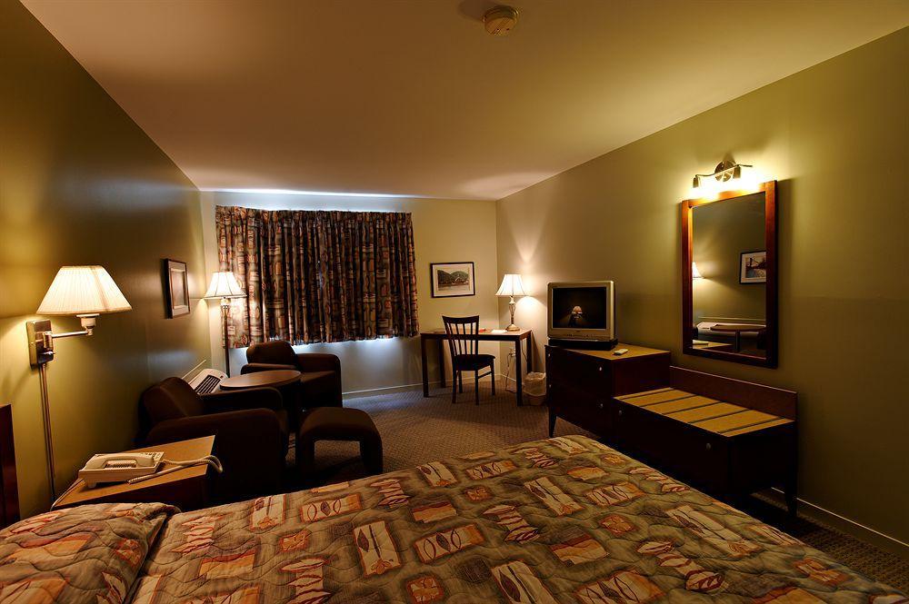 Motel Le Transit Mont-Saint-Hilaire Εξωτερικό φωτογραφία